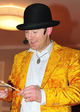 Wittich Wolf zaubert