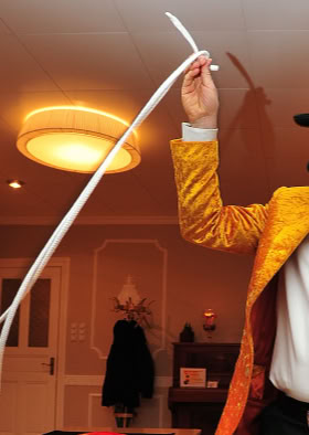 Wittich Wolf zaubert mit einem Seil